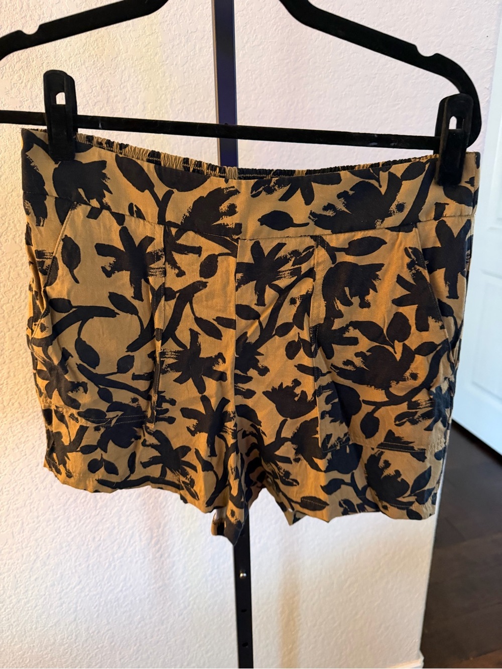 Nine West Mustard Yellow and Black Floral Shorts